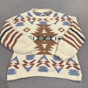 Entro brand. Fluffy sweater. Medium. NWT